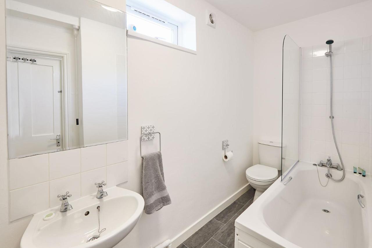 Beautiful Sea View Apartment In St Leonards On Sea 外观 照片